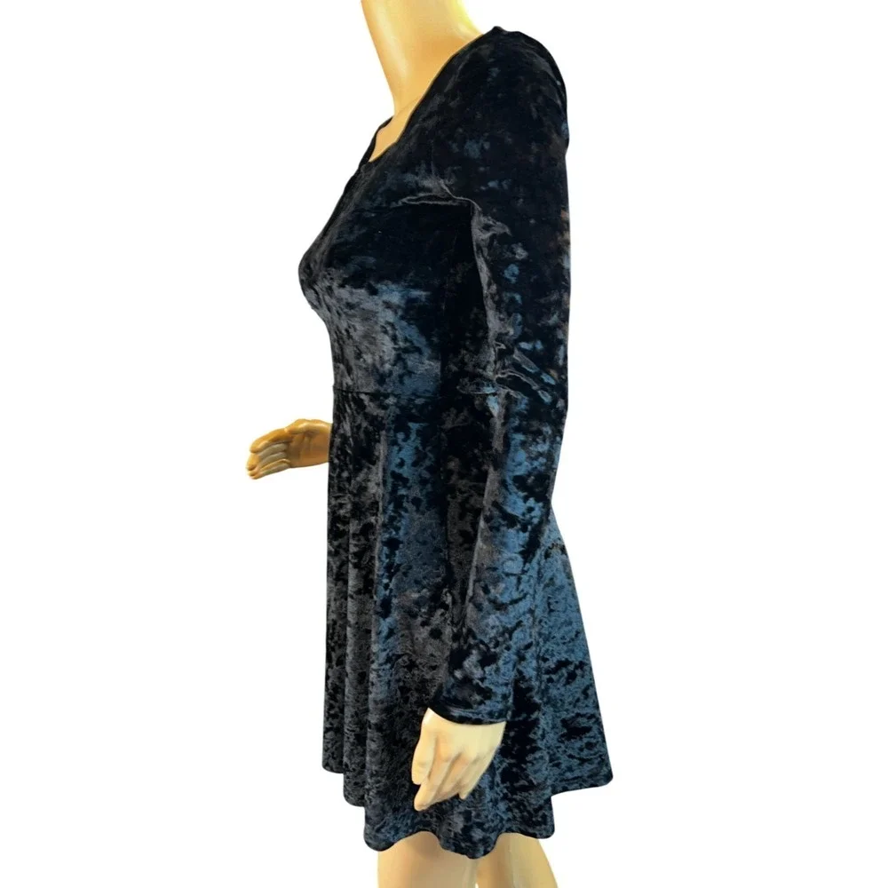 Aeropostale Long Sleeve Velvet Fit + Flare Dress Size XS Black Y2K 90s Skater - Picture 5 of 7
